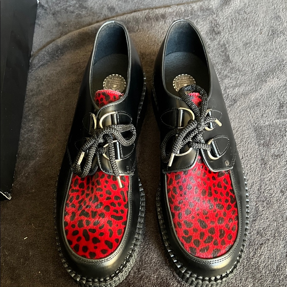Steel Ground Black Leather Red Leopard Hair D-Ring Creeper Shoes